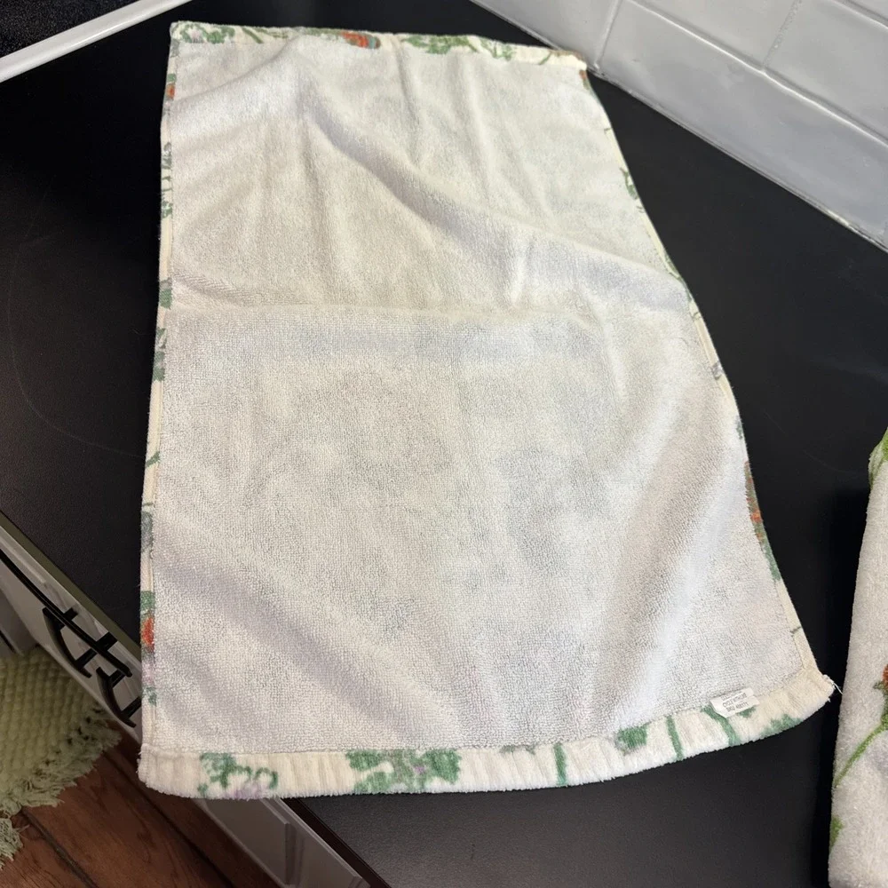 World Market Retro Floral with Birds‎ Towel Set of Two